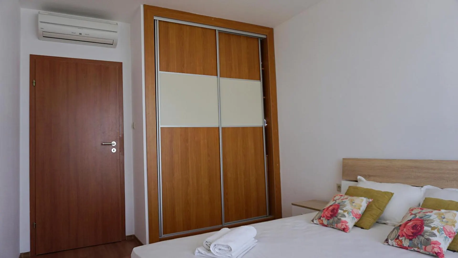 Apartments Sirena First Line - Апартаменти Сирена На Първа Линия Golden Sands