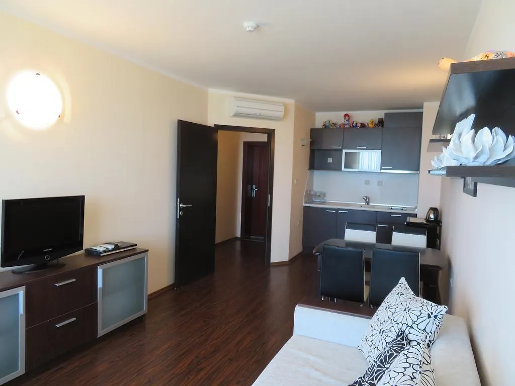 Apartments Sirena First Line - Апартаменти Сирена На Първа Линия Golden Sands 0*,